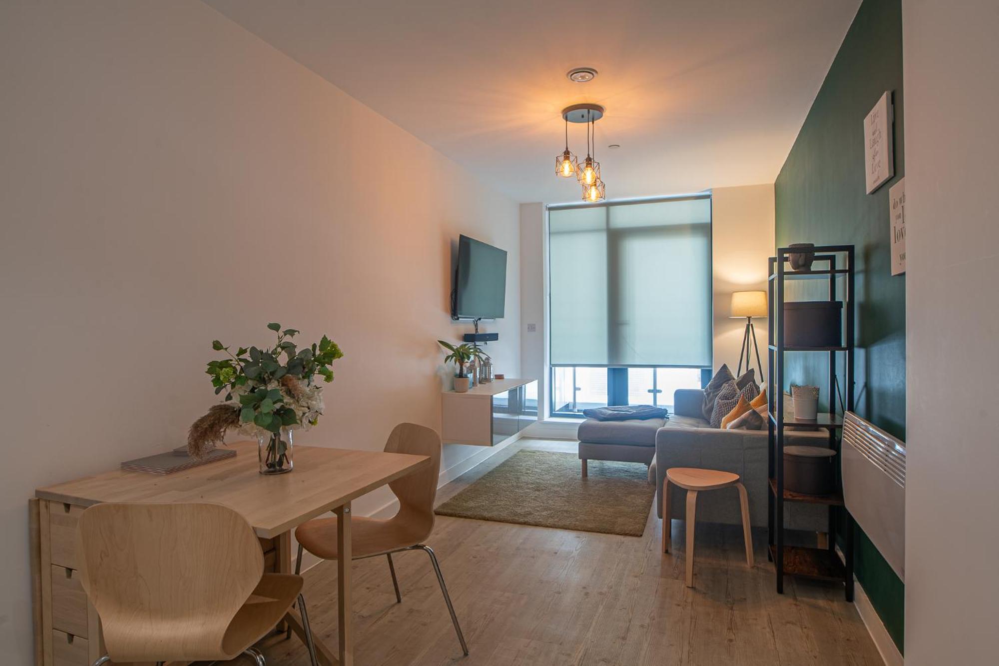 Modern And Spacious Apartment In Salford Quays Manchester Eksteriør billede